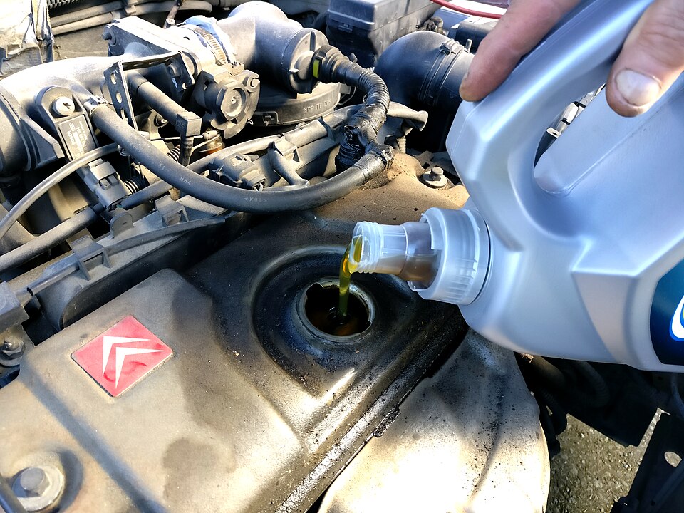Engine Oil 10W-40 Semi-Synthetic (5 Litres)